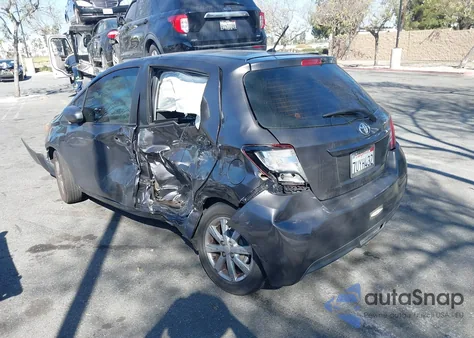 2016 Toyota Yaris Le z USA, uszkodzony, nr VIN VNKKTUD3XGA057359